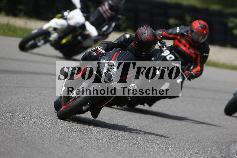 /Archiv-2024/29 12.06.2024 MOTO.CH Track Day ADR/Gruppe blau/58